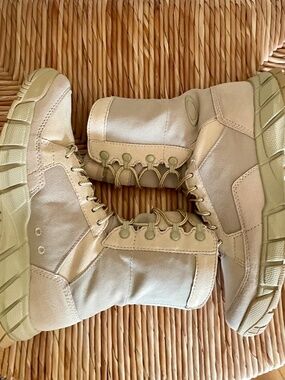 New OAKLEY Coyote Boot, Men's Size 6.5